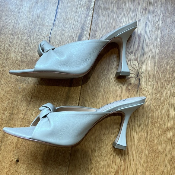 What interval size 6 creamy brown nude kitten heel open toe - Picture 4 of 7